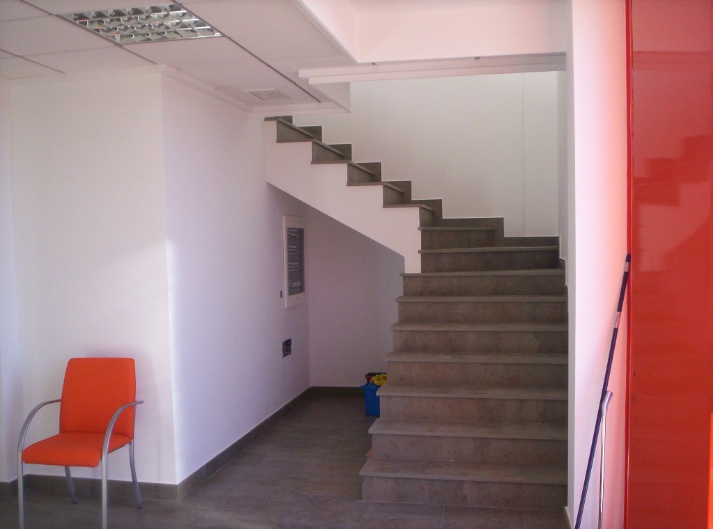 SAX CENTRAL DE FABRICACION DE HORMIGON CON OFICINAS