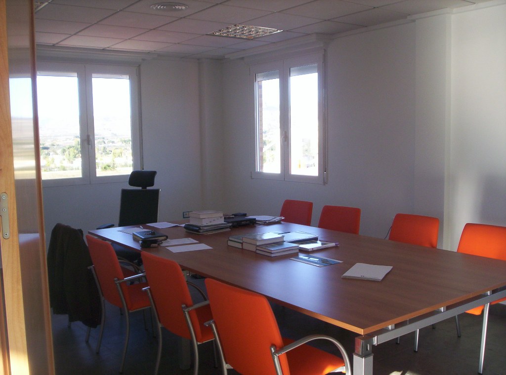 SAX CENTRAL DE FABRICACION DE HORMIGON CON OFICINAS