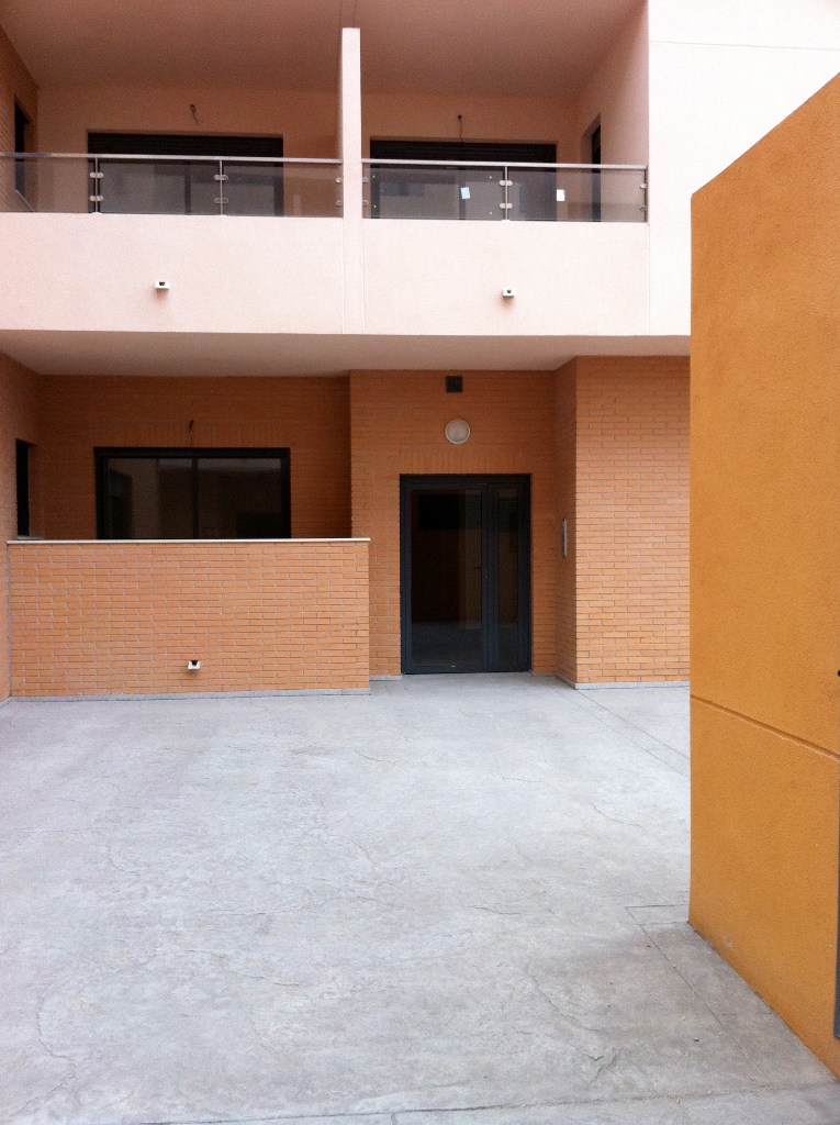 MONFORTE 28 VIVIENDAS GARAJE