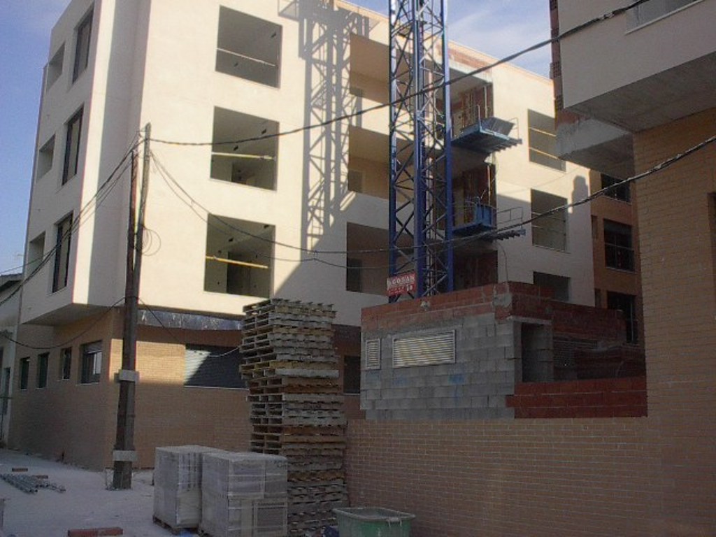 MONFORTE 28 VIVIENDAS GARAJE