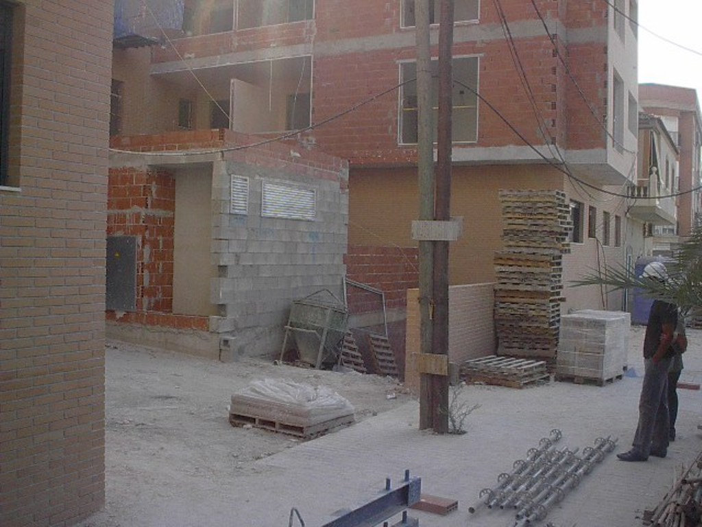 MONFORTE 28 VIVIENDAS GARAJE